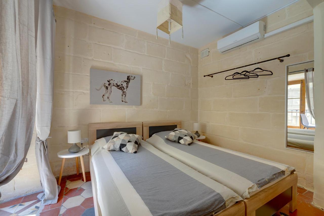 Central And Cosy 2Br Apartment In Валета Екстериор снимка